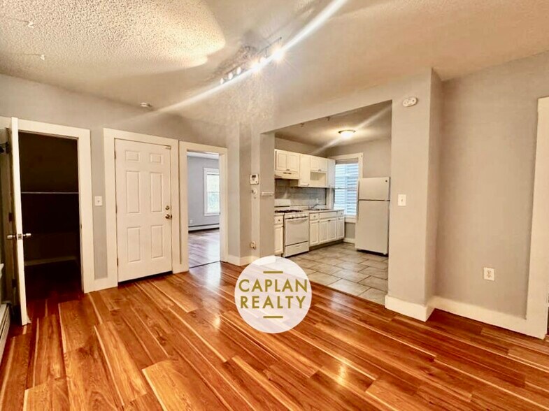 Building Photo - 535 East St