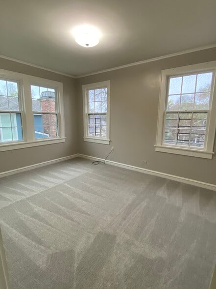 Building Photo - 937 Ontario St