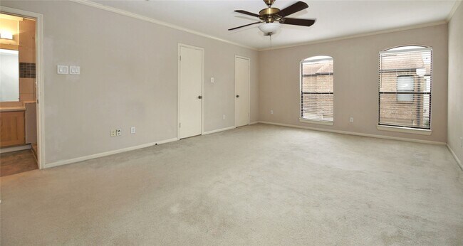 Building Photo - 2555 Bering Dr