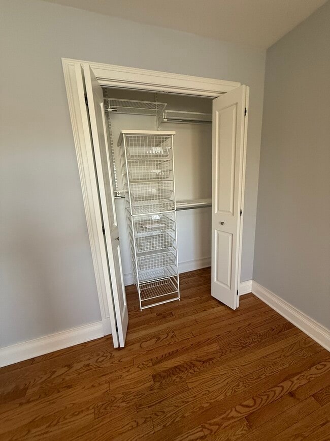 Building Photo - 551 83rd St