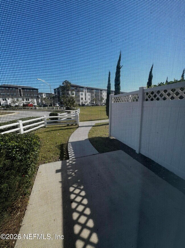Building Photo - 1052 N Black Cherry Dr