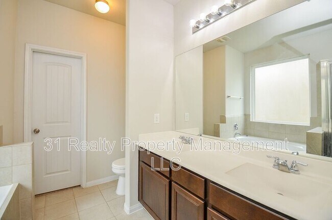 Building Photo - 24902 Alberti Sonata Dr