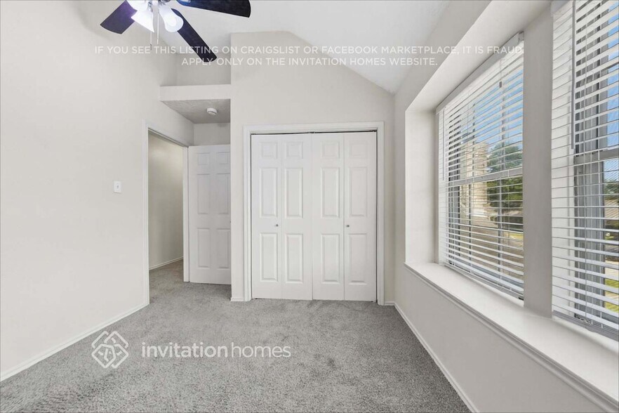 Building Photo - 10514 Wayward Wind Ln