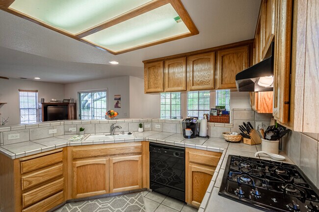 Building Photo - 40423 Big Oak Flat Rd S
