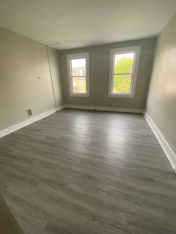 Building Photo - 351 Greenmount Ave