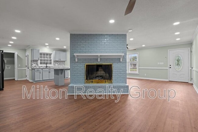 Building Photo - 1505 Fairview St