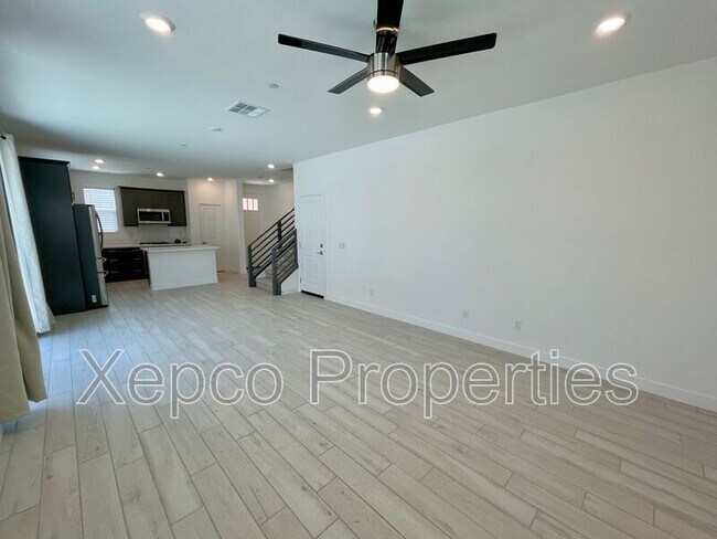 Building Photo - 41425 Penn Dr