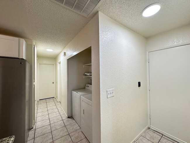 Building Photo - SPRING VALLEY COTTAGES