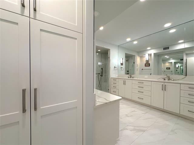 Building Photo - 5200 Keller Springs Rd