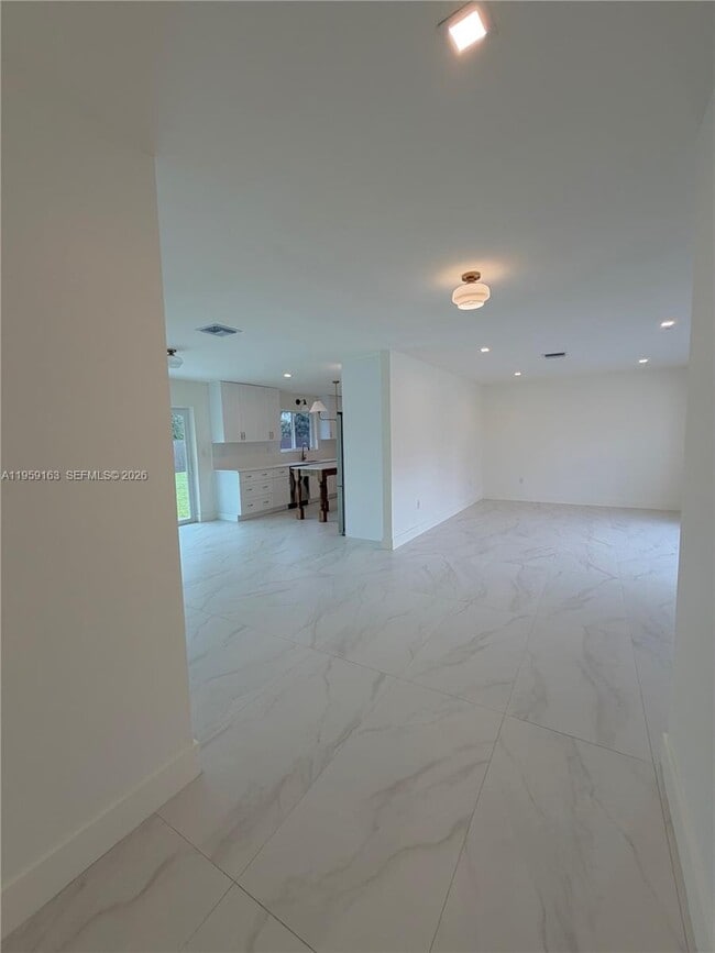 Building Photo - 19221 SW 92nd Rd