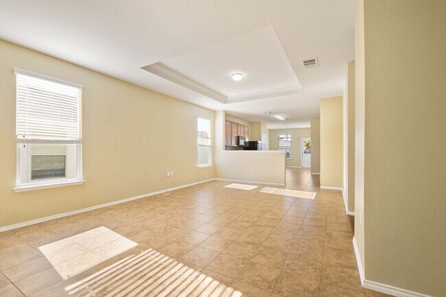 Building Photo - Glowing 3 Bedroom, 2 Bath Home Near Walter...