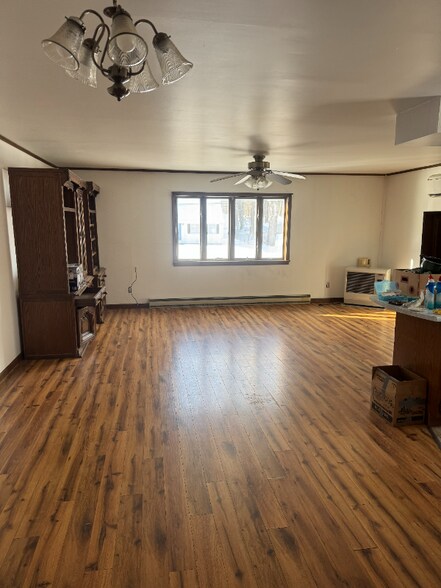 Building Photo - 657 Maine Ave