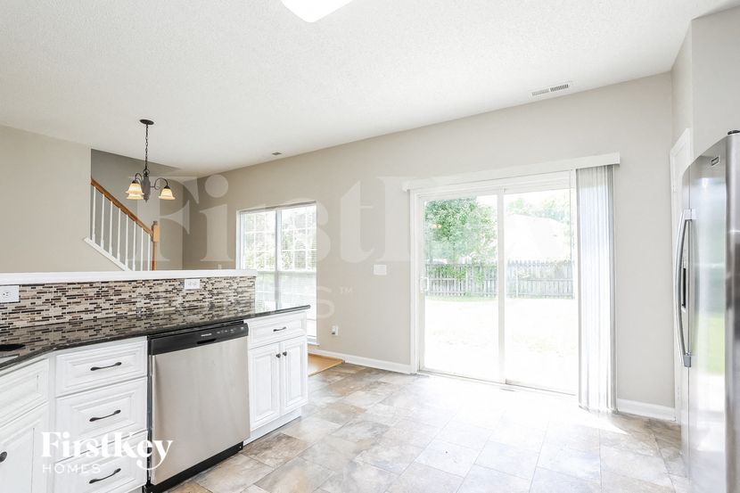 Building Photo - 5521 Scenic Brook Ln