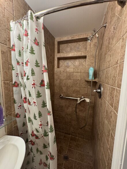 Building Photo - 5708 Wilson Ln