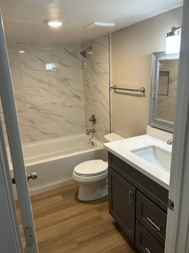 Building Photo - 323 S Pioneer