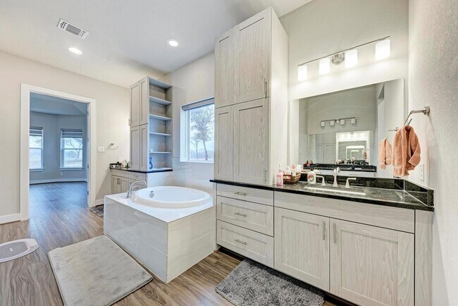 Building Photo - 92 Sierra Mosca Trl