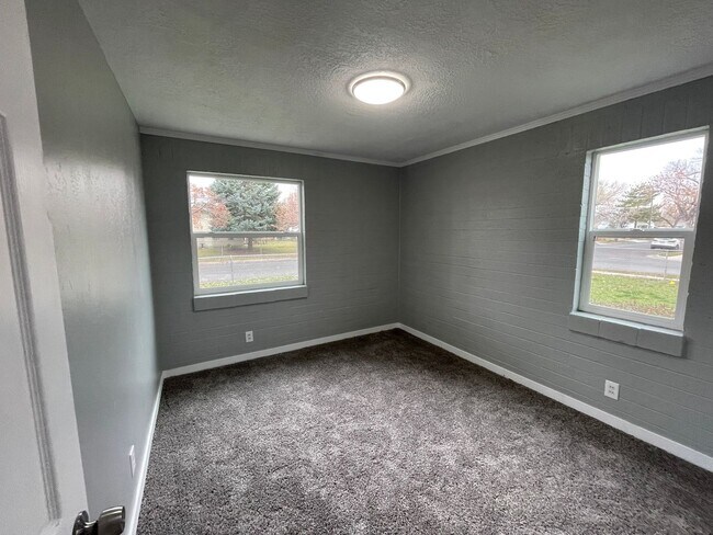 Building Photo - Charming 3 Bed/1 Bath Home!