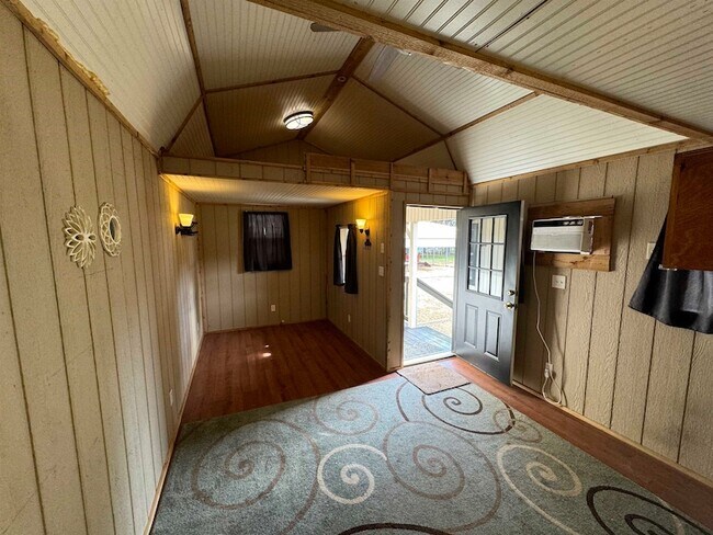 Building Photo - 2684 Joy Ln