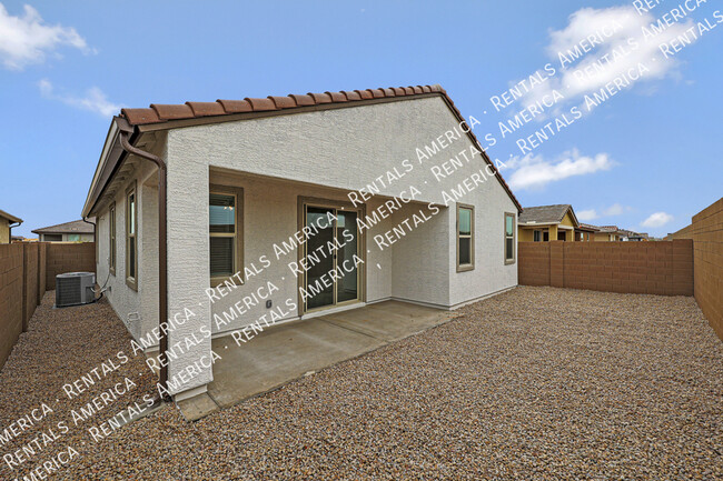 Building Photo - 5938 N 90th Dr