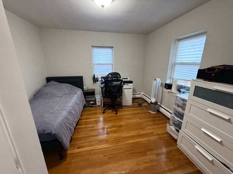 *Pictures are representative samples of the advertised unit. In some cases, the actual units you tou - 41 Selkirk Rd