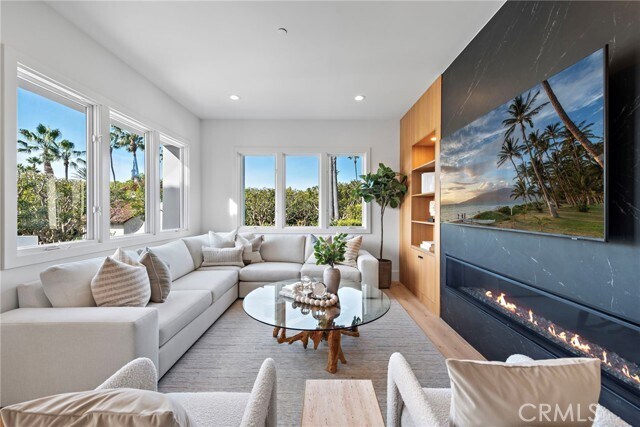 Building Photo - 84 Sidney Bay Dr