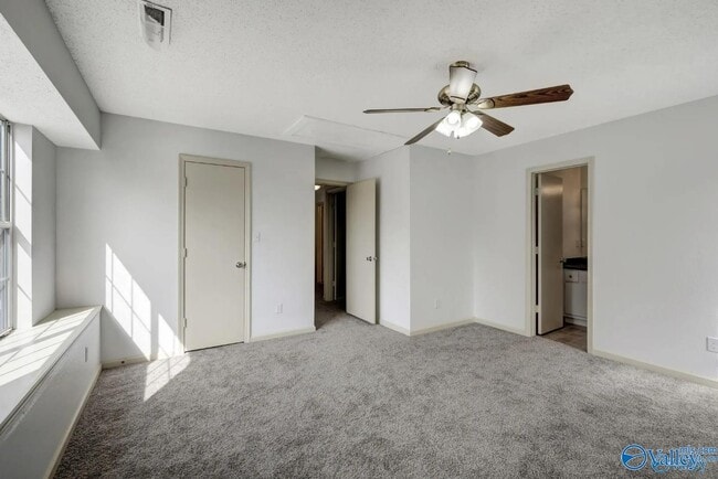 Building Photo - 137 Rebecca Pines Dr