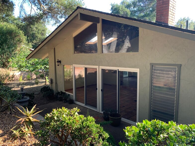 Building Photo - 30 Saint Francis Way