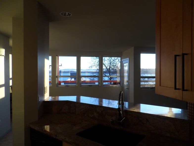 kitchen outlook - 335 Lakeside Ave S