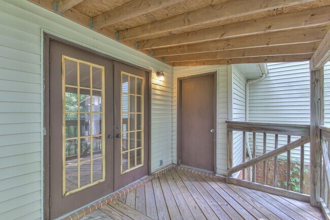 Building Photo - 2344 Tally Green Ct