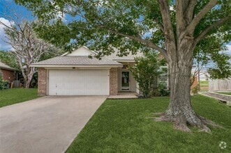 Building Photo - 962 Meadow Cir S