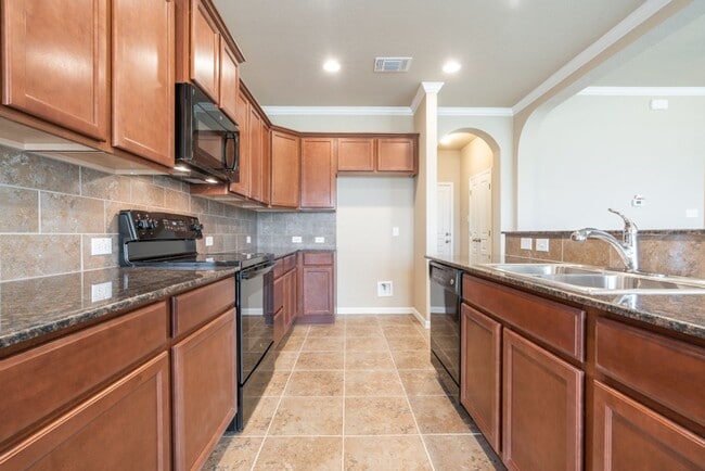 Building Photo - 711 Dunford Dr