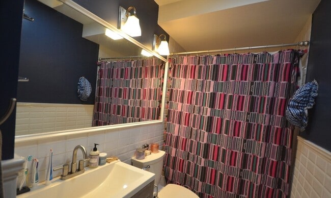 Building Photo - 60 Florida St