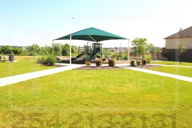 Building Photo - 1003 Torino St