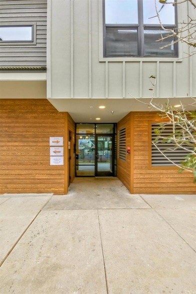 Building Photo - 2500 Longview St