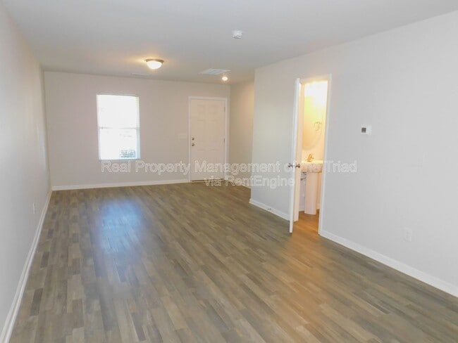 Building Photo - 18 Covey Ct