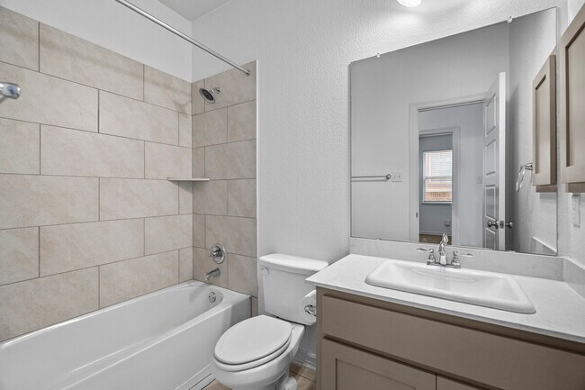 Building Photo - 18005 Pomelo Ln