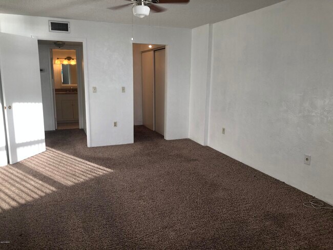 Building Photo - 1415 Ocean Shore Blvd