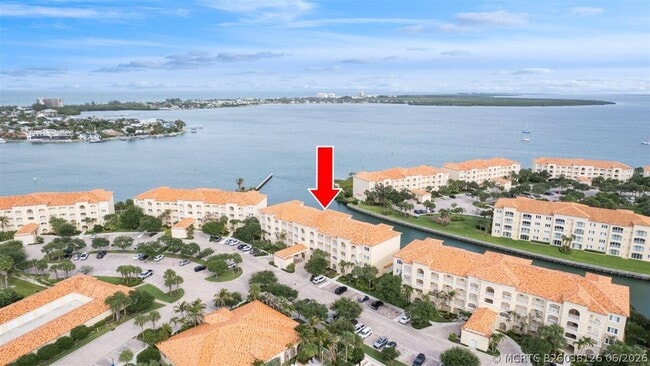Building Photo - 103 Harbour Isle Dr E