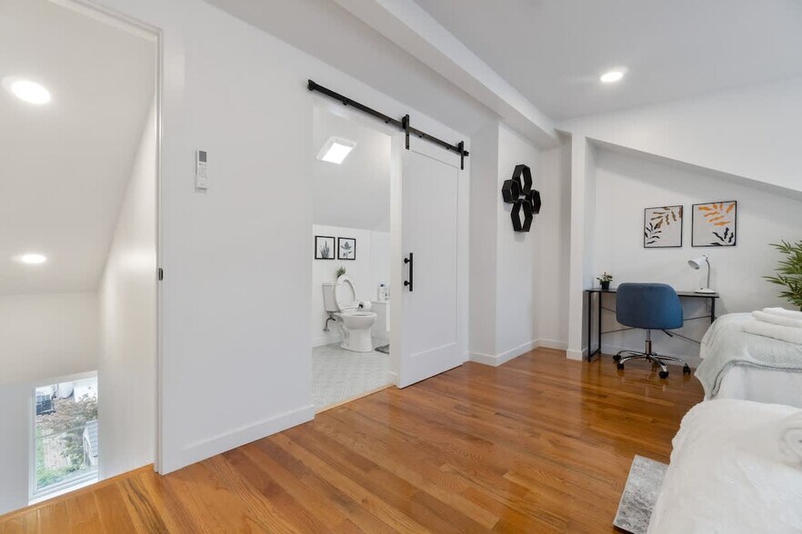 Bedroom 3 Bathroom 2 Entrance - 1238 Butterfield Way