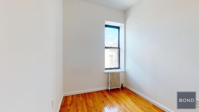 Building Photo - 214 First Avenue