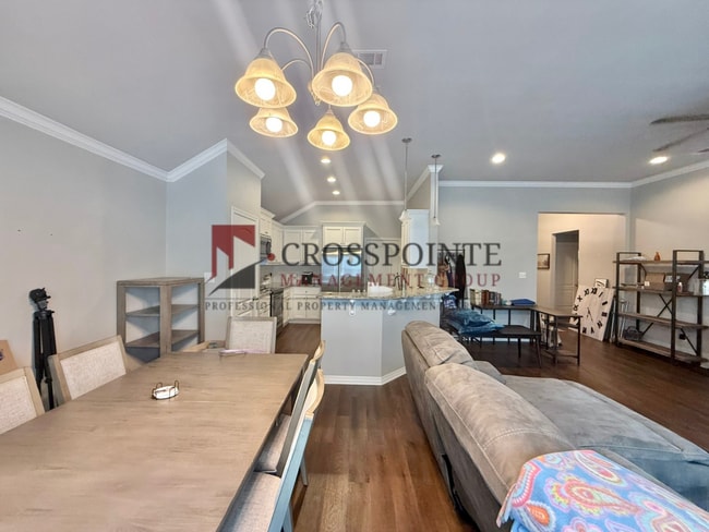 Building Photo - Coming Soon! 3 Bedroom, 2 Bathroom Home!