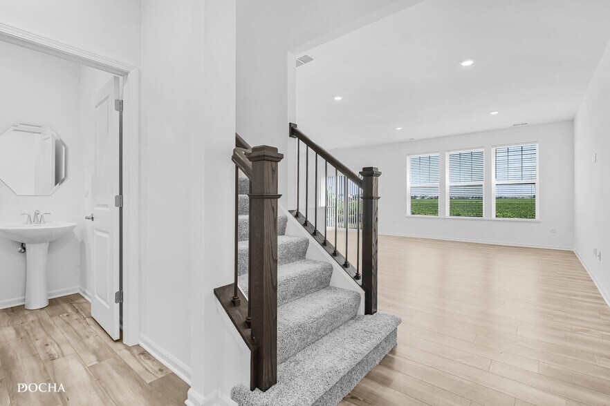 Building Photo - 25639 W Yorkshire Dr
