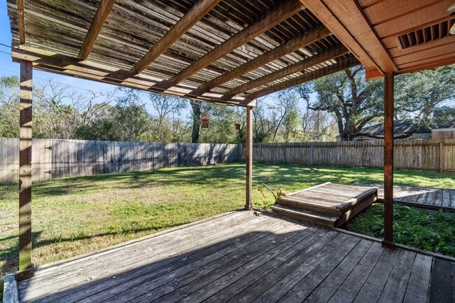 Building Photo - 4510 Hidden Springs Dr