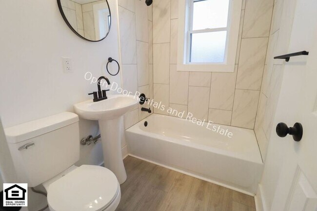 Building Photo - 1823 Griswold Dr