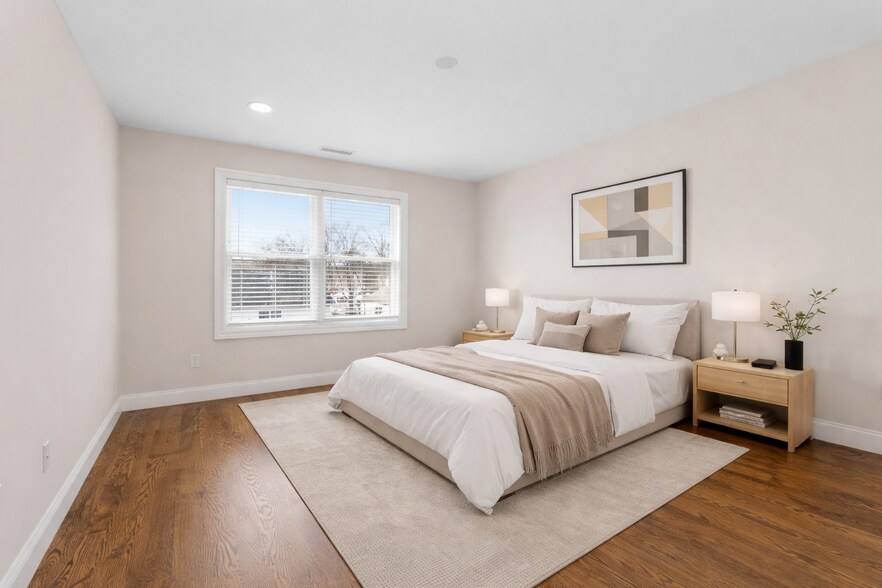 Building Photo - 20 Zazzetti St