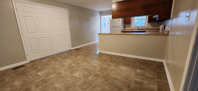 Building Photo - 1007 Arberdale Dr