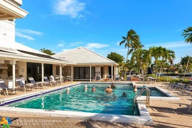 Building Photo - 120 Cypress Club Dr