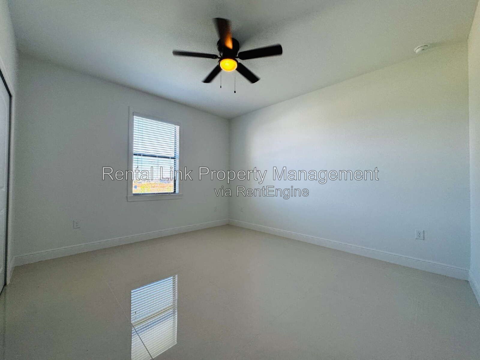 Building Photo - 3948 20th St W