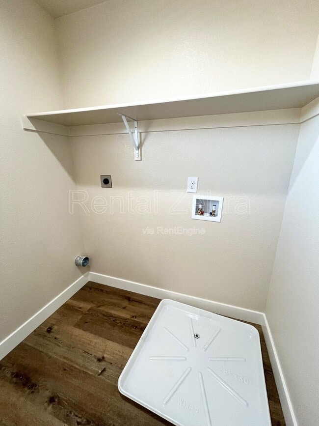 Building Photo - 1396 Rincon Dr