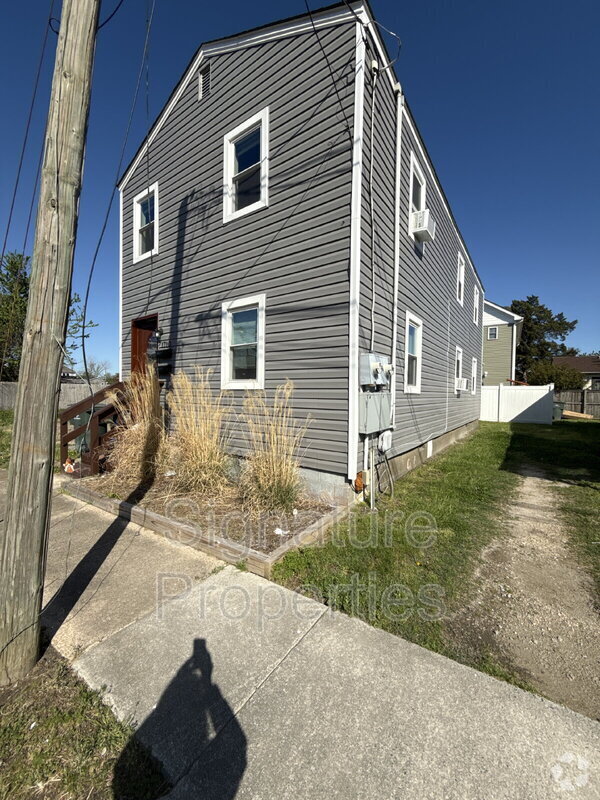 Building Photo - 1710 Todd St